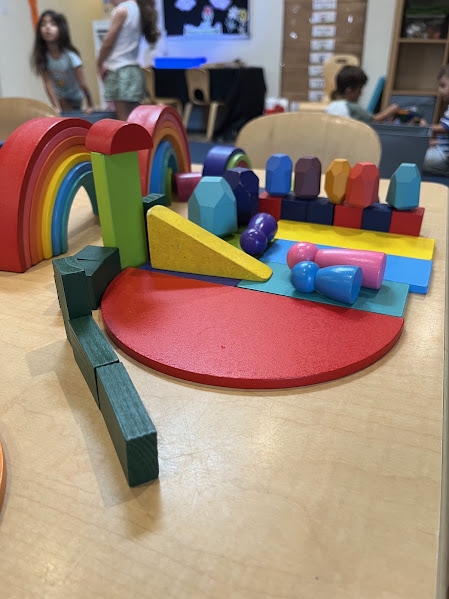 Loose parts activity at Learning in Action — photo 02